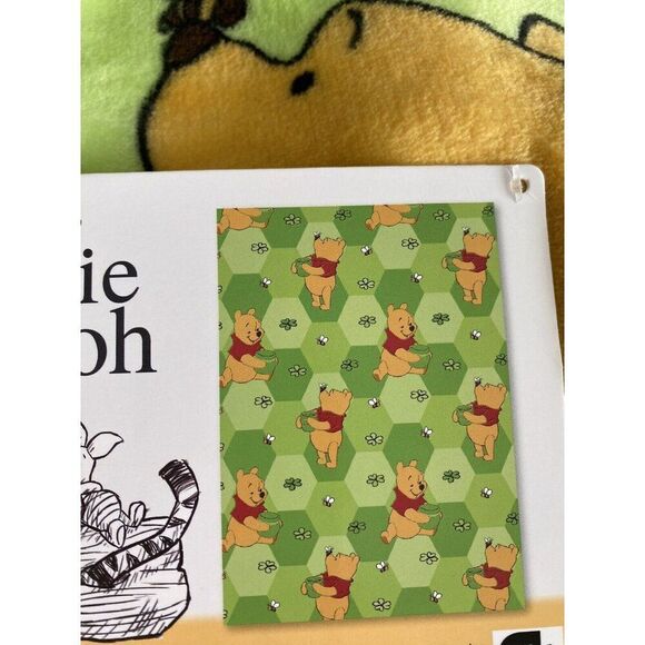 Disney Winnie The Pooh St Patrick’s Day Green Clovers Bees Throw Blanket 50 X 70 - Picture 5 of 14